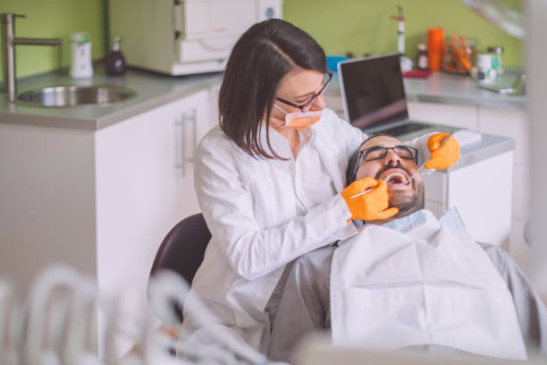 Best Mobile Emergency Dentist in Ttapoisett Center, MA